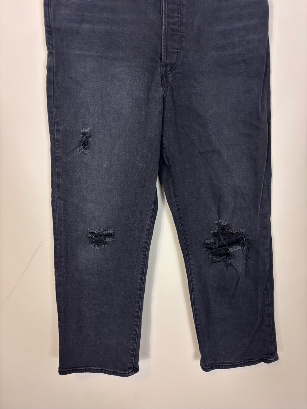Levi's Black High Rise Distressed Ribcage Distressed Straight Ankle Jeans 31 - Picture 4 of 7